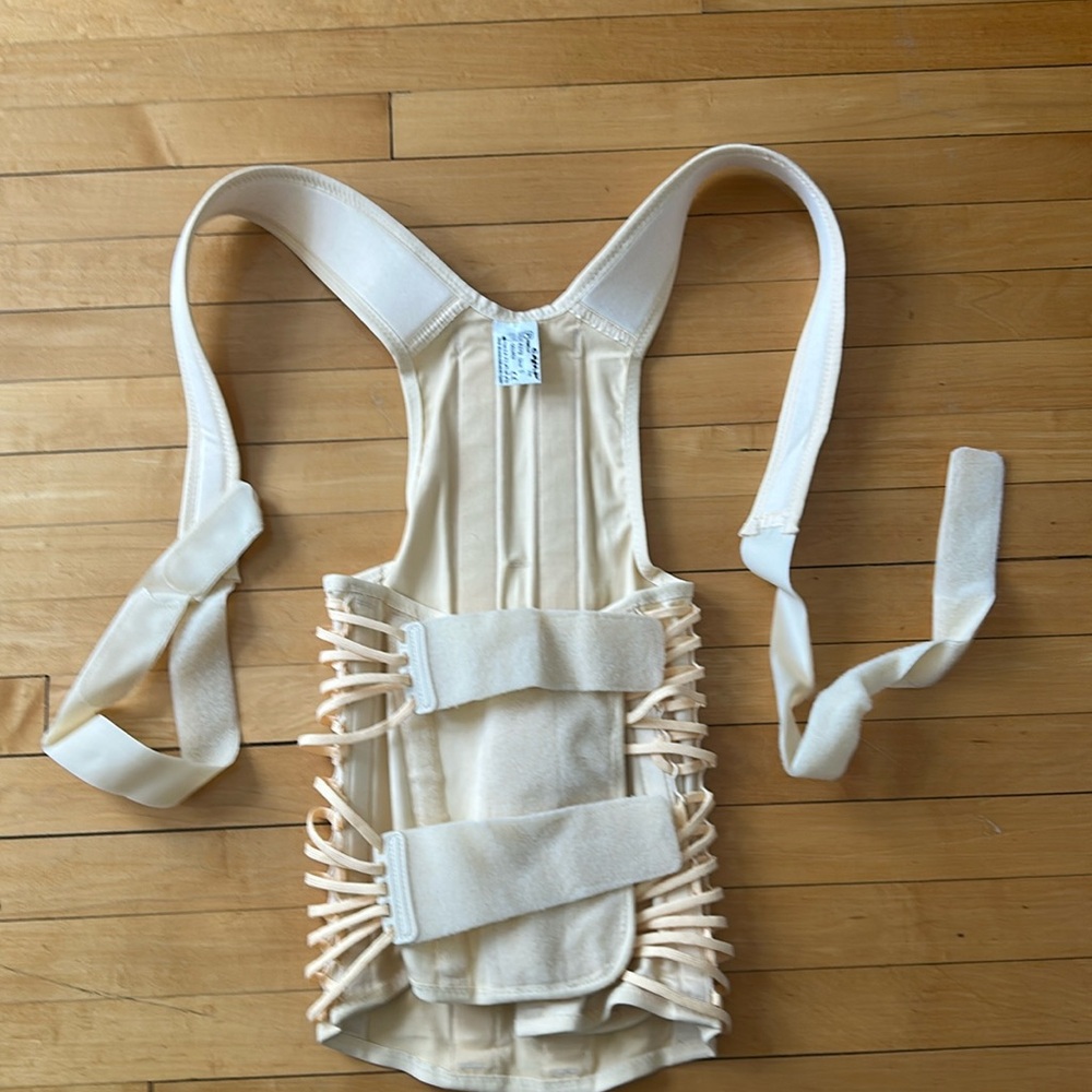Back brace/corsette NWOT